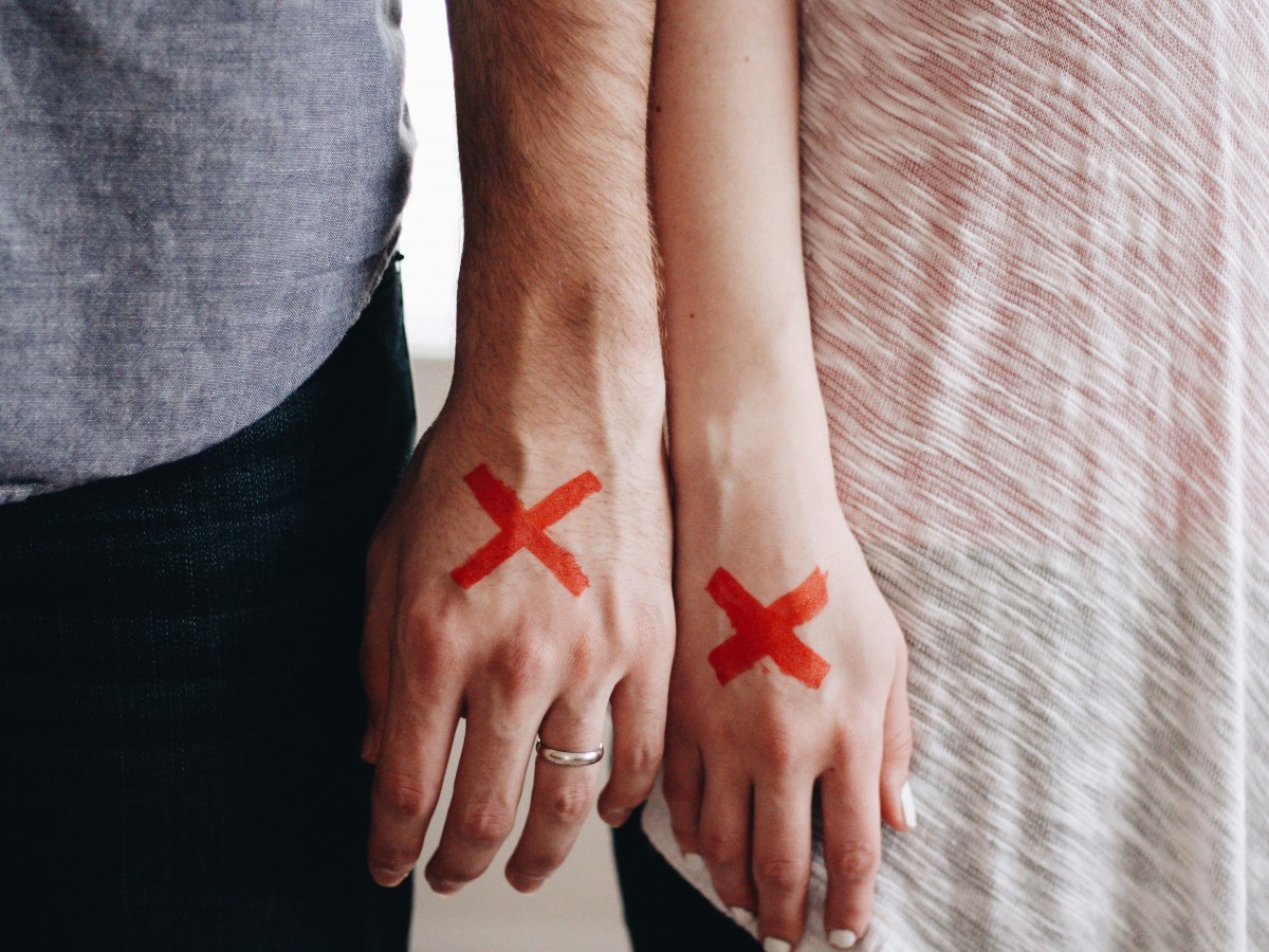 Infedeltà coniugale: come comportarsi davanti a un tradimento