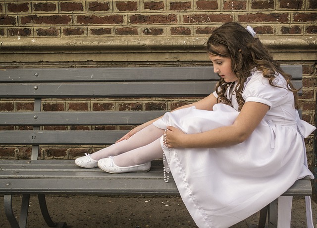 L’importanza dell’abbigliamento per le damigelle bambine in un matrimonio